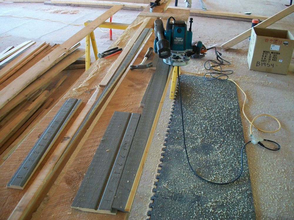 Cutting a new rabbit with a Makita router using a